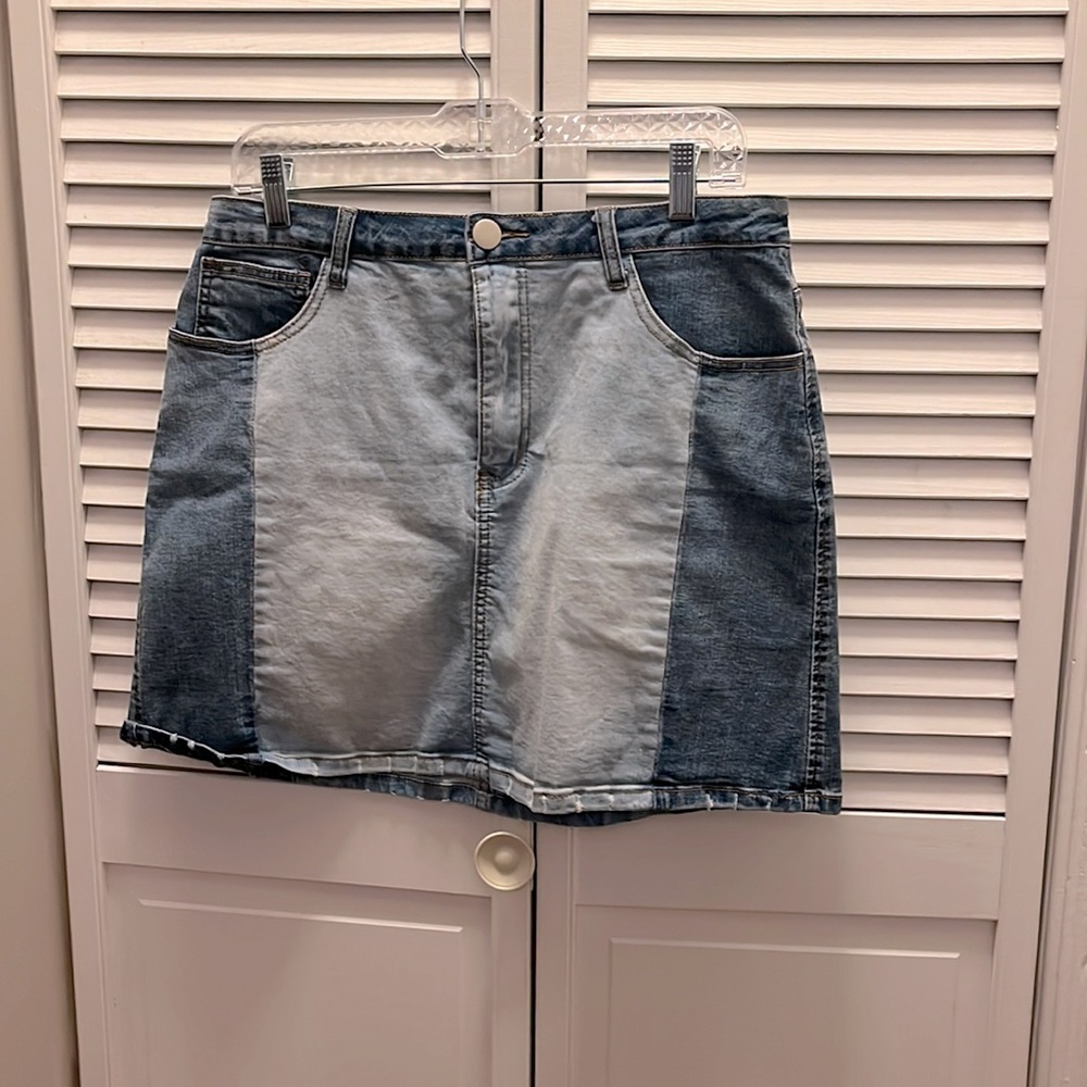 Two toned denim mini skirt